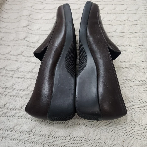 Easy Spirit Women's Dark Brown Loafers - Picture 5 of 9